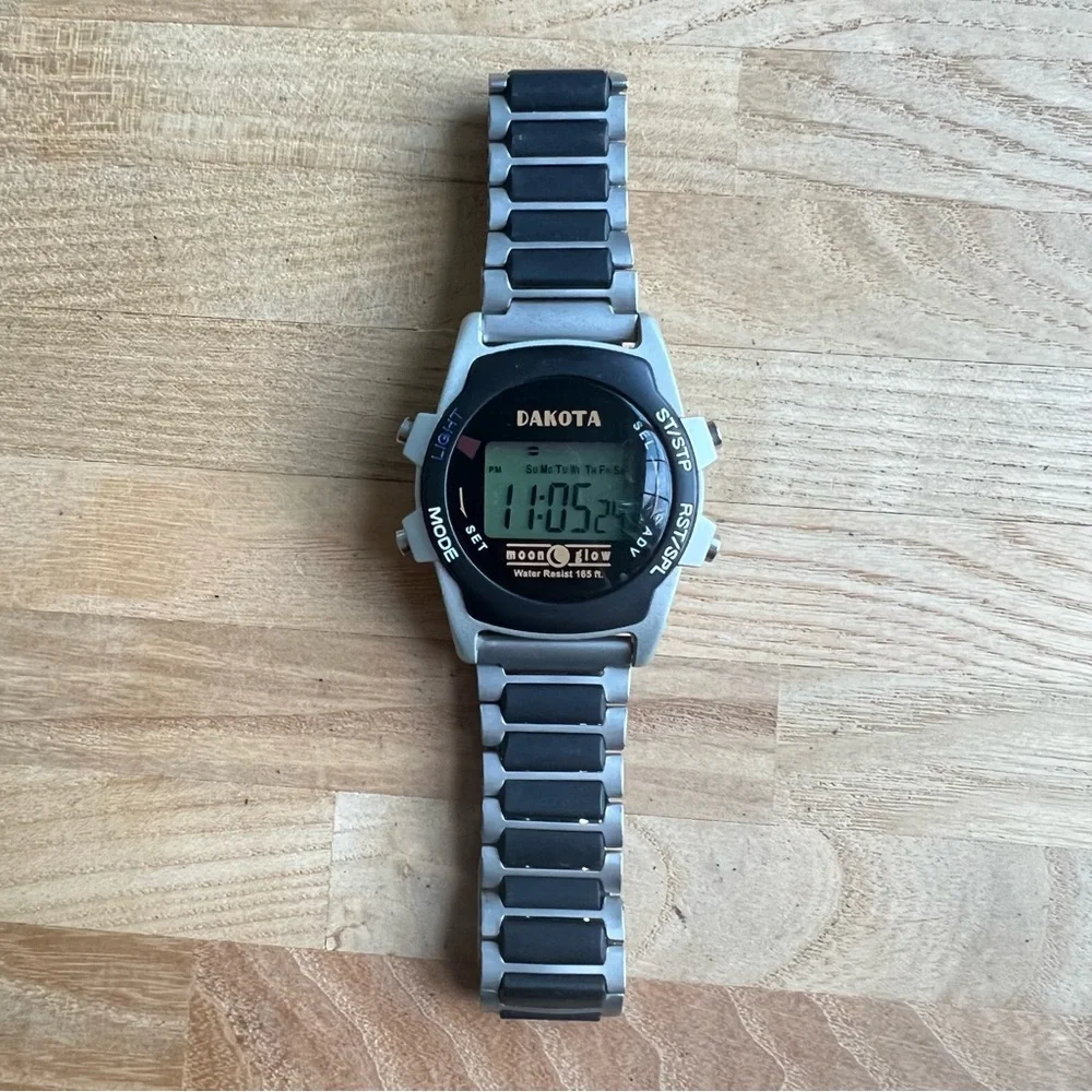 Dakota moon glow mens Digital watch NEW BATTERY
